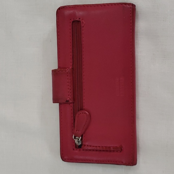 Pink Wallet - Picture 2 of 4